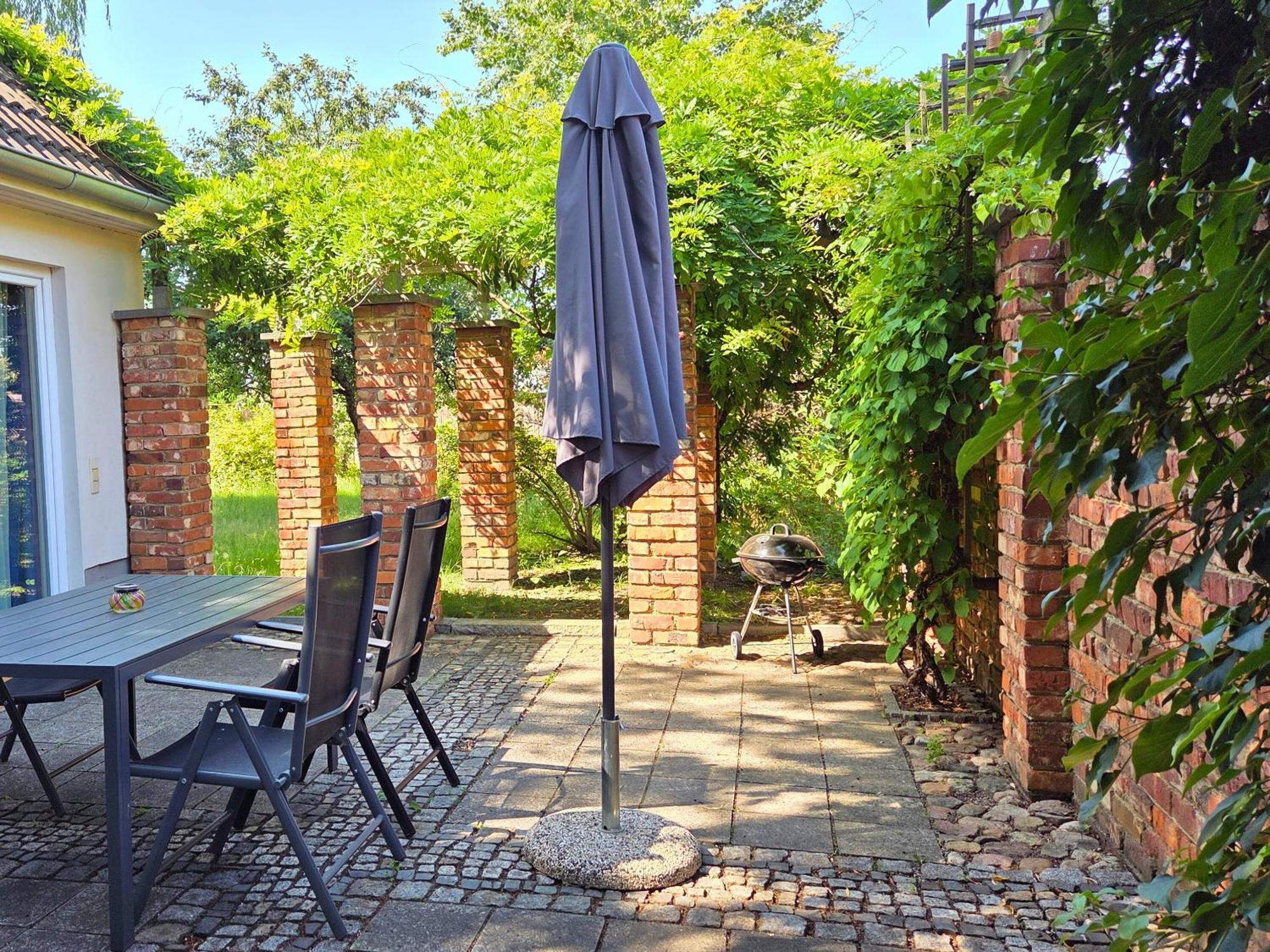 Gemuetliches Eigenes Haeuschen Mit Terrasse & Garten - Optimal Gelegen Zwischen Altstadt & Hafen #4 Дом отдыха *